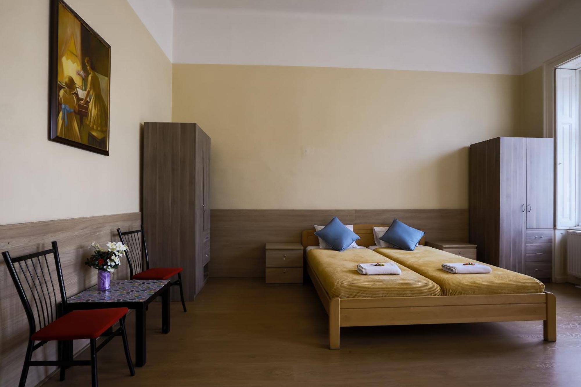 East Private Rooms Budapeste Quarto foto